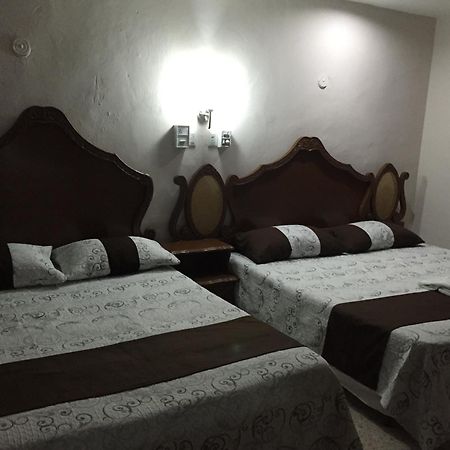 巴利亚多利德 Hostal Kin-Beh旅舍 外观 照片