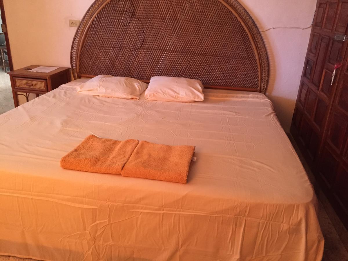 巴利亚多利德 Hostal Kin-Beh旅舍 外观 照片
