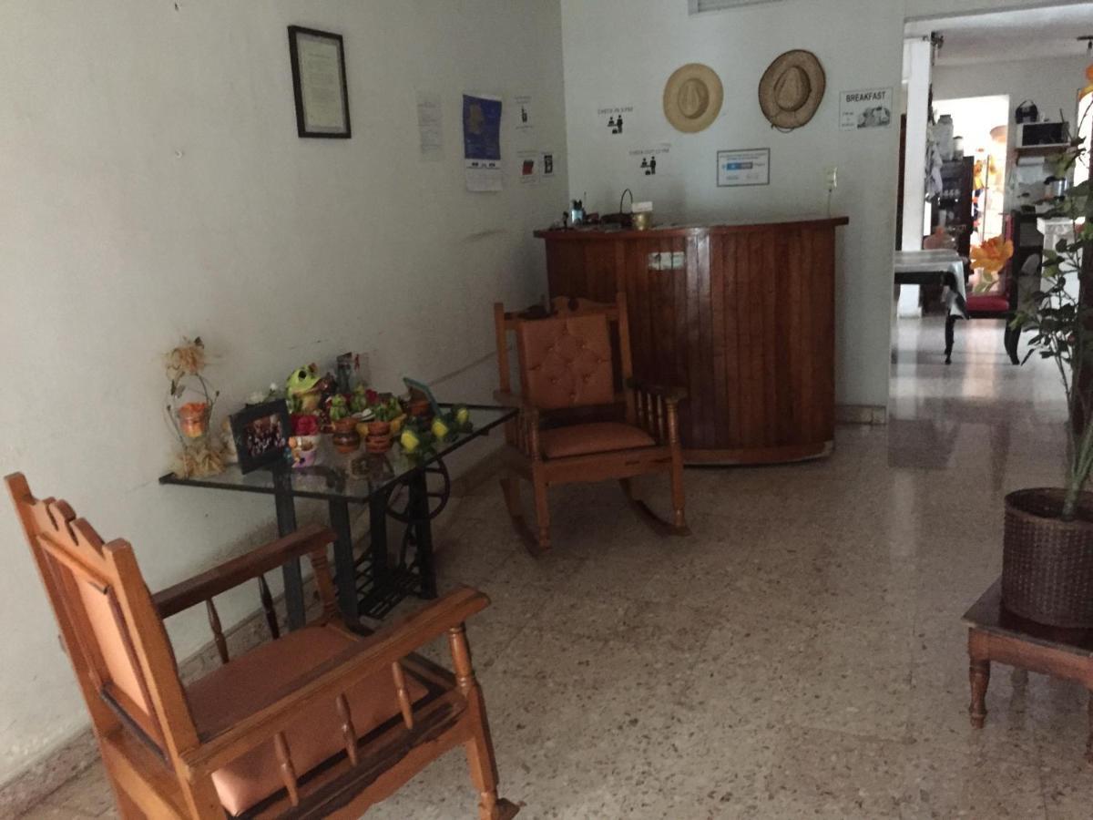 巴利亚多利德 Hostal Kin-Beh旅舍 外观 照片